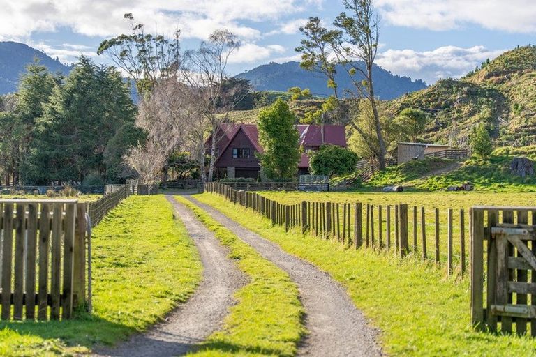 Photo of property in 139 Rangiora Road, Reikorangi, Waikanae, 5391