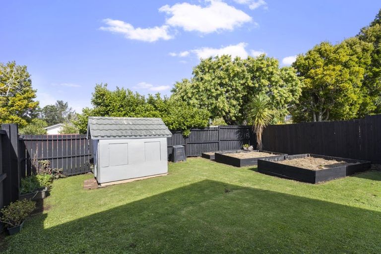Photo of property in 79 Solar Road, Glen Eden, Auckland, 0602