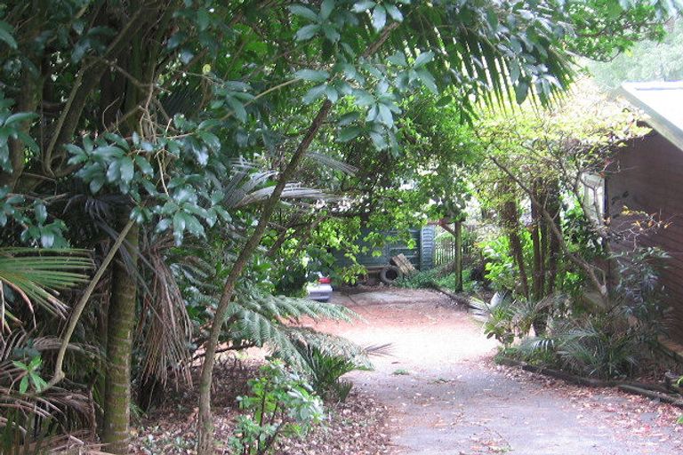 Photo of property in 124 Victory Road, Laingholm, Auckland, 0604