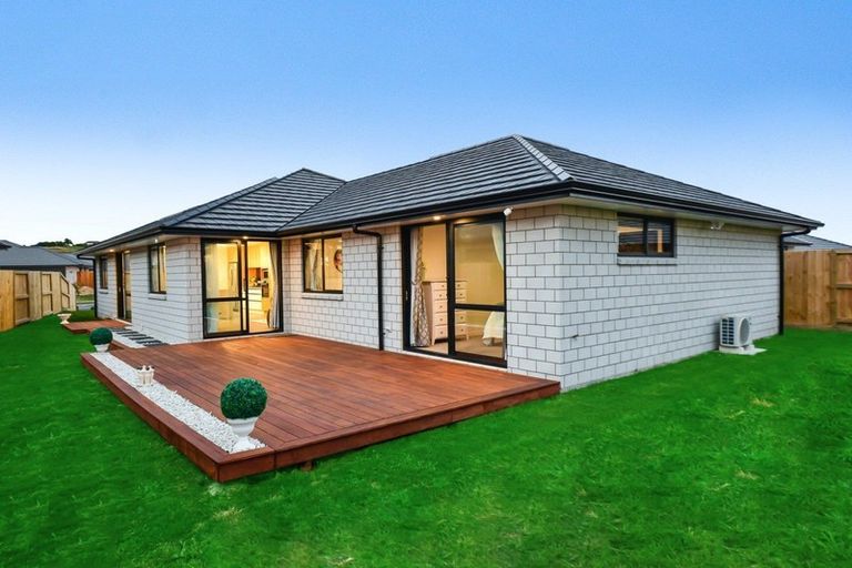 Photo of property in 15 Kowaro Street, Rototuna North, Hamilton, 3210