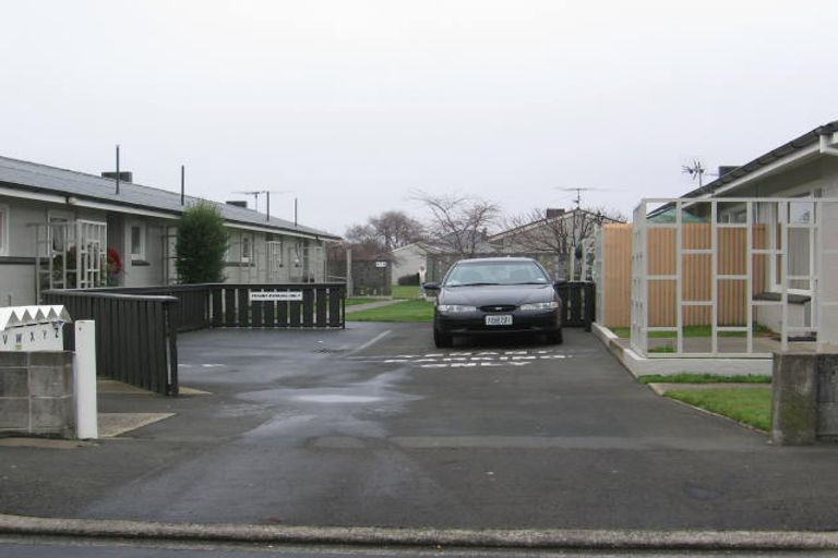 Photo of property in 31 Bradshaw Street, South Dunedin, Dunedin, 9012