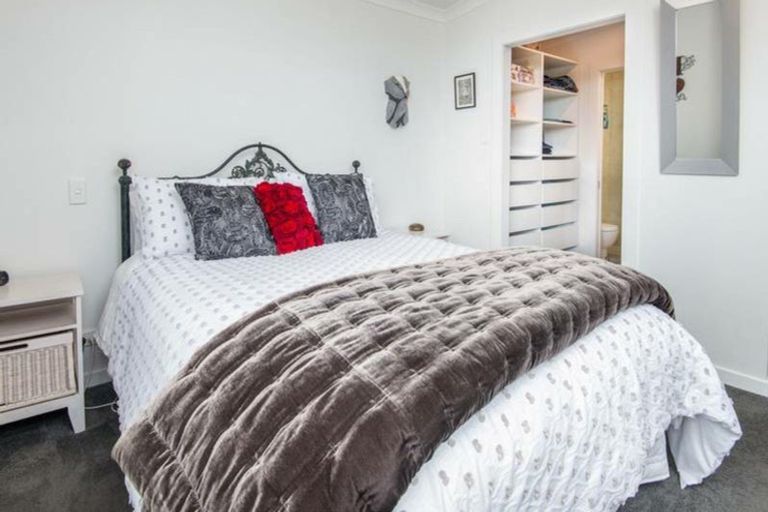 Photo of property in 52 Ryehill Street, Calton Hill, Dunedin, 9012