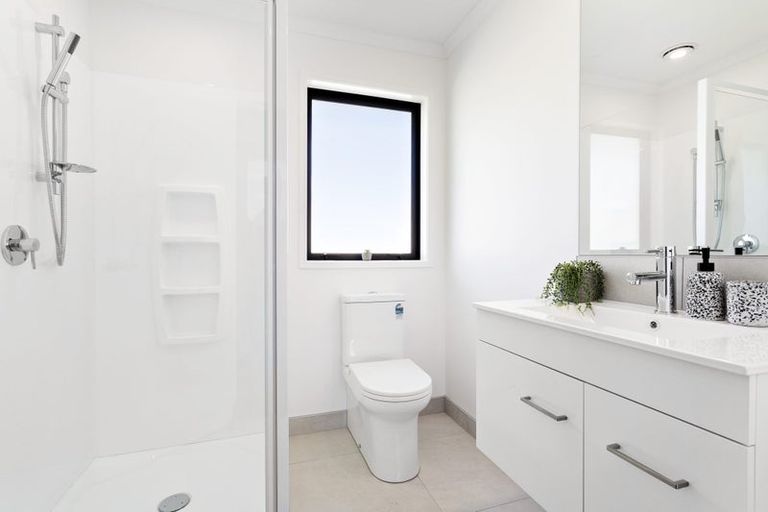 Photo of property in 20 Taupata Lane, Helensville, 0800