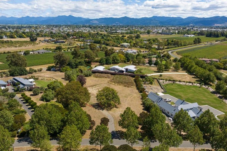 Photo of property in 10 Dry Hills Lane, Riverlands, 7274