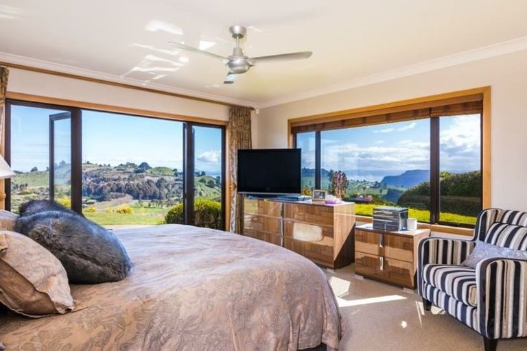 Photo of property in 42 Edge Hill, Acacia Bay, Taupo, 3385