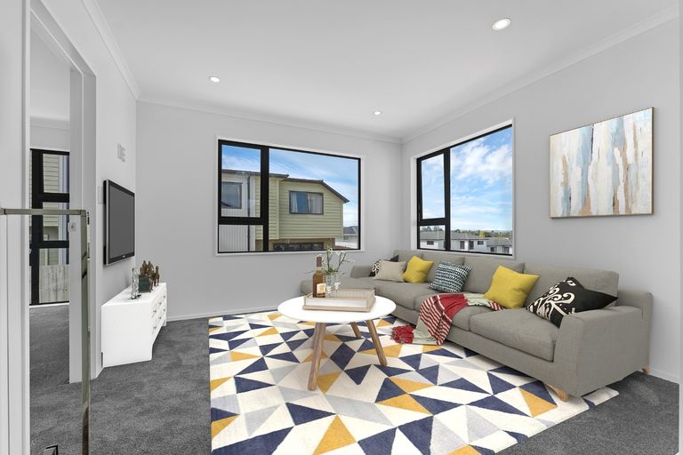 Photo of property in 26a Russell Road, Manurewa, Auckland, 2102