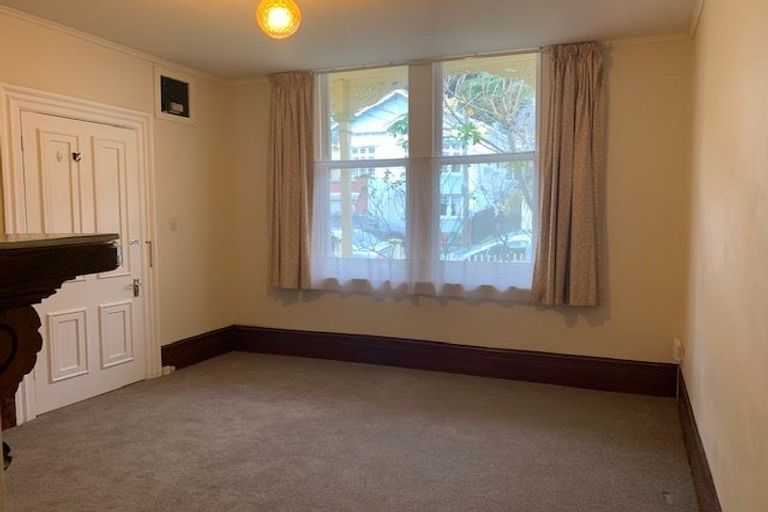 Photo of property in 120 Austin Street, Mount Victoria, Wellington, 6011