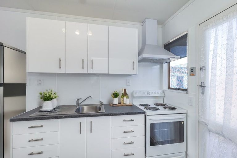 Photo of property in 72 Hokio Beach Road, Levin, 5510