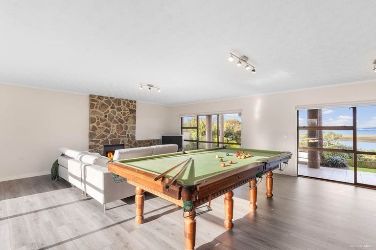 Photo of property in 51 Renoir Street, West Harbour, Auckland, 0618