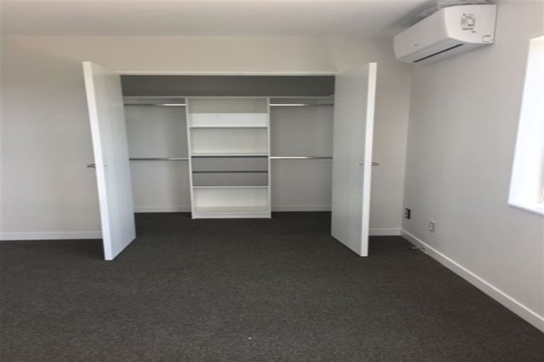 Photo of property in 2 Meritage Lane, Te Atatu South, Auckland, 0610