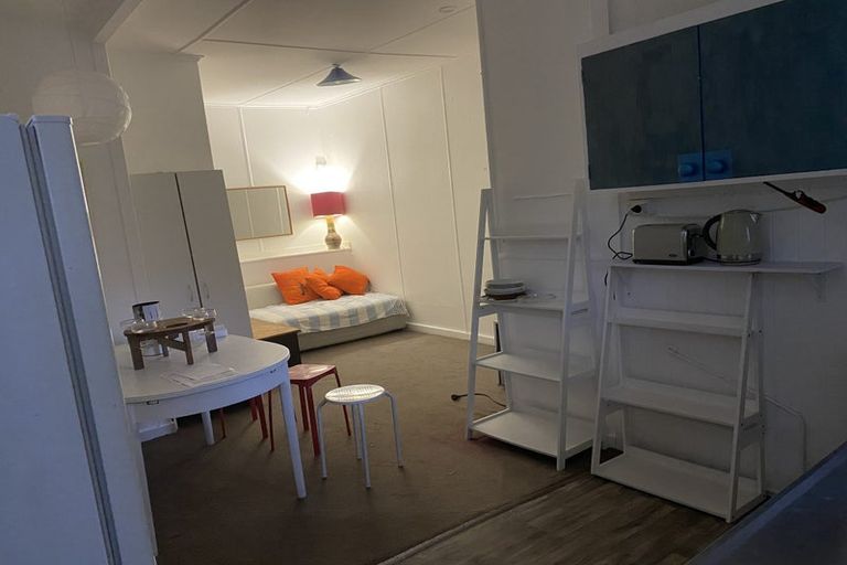 Photo of property in 5 Plunket Street, Kelburn, Wellington, 6012