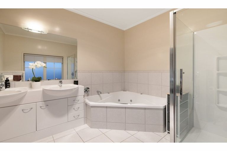 Photo of property in 37 La Colina Place, Bethlehem, Tauranga, 3110