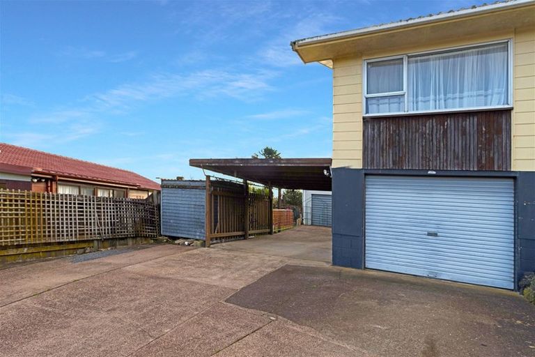 Photo of property in 21 Pankhurst Place, Sunnyvale, Auckland, 0612