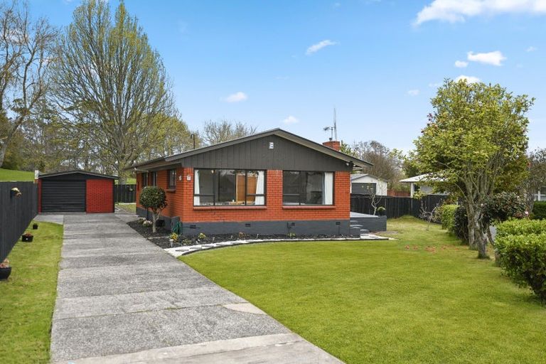 Photo of property in 59 Resthill Crescent, Glenview, Hamilton, 3206