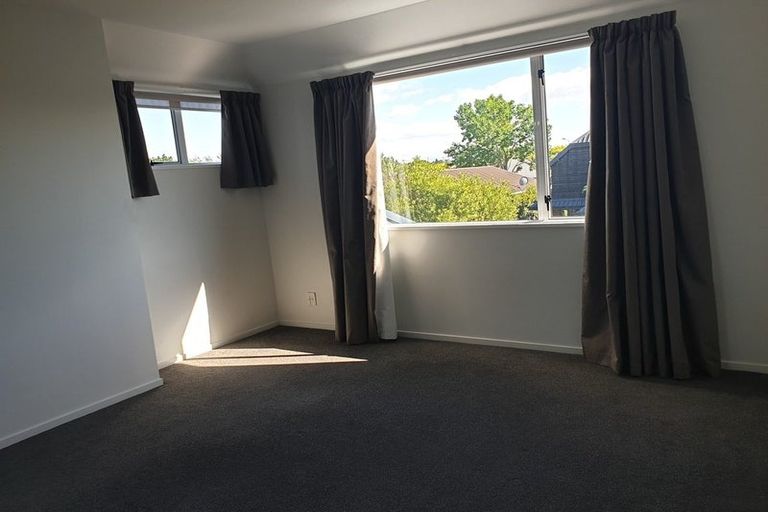 Photo of property in 1/8 Wardour Mews, Avonhead, Christchurch, 8042