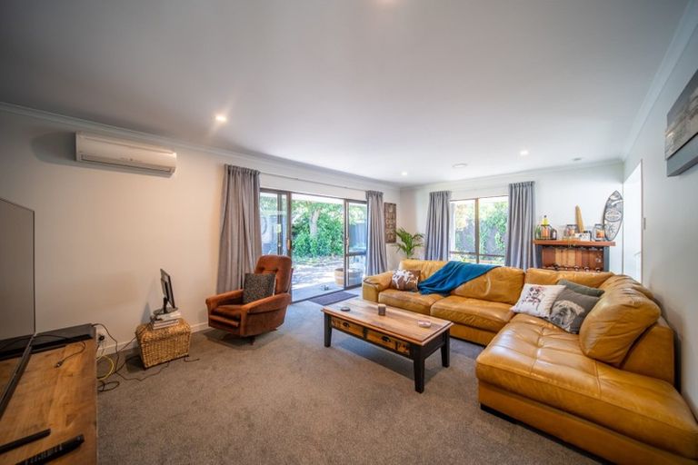 Photo of property in 81 Waratah Street, Avondale, Christchurch, 8061