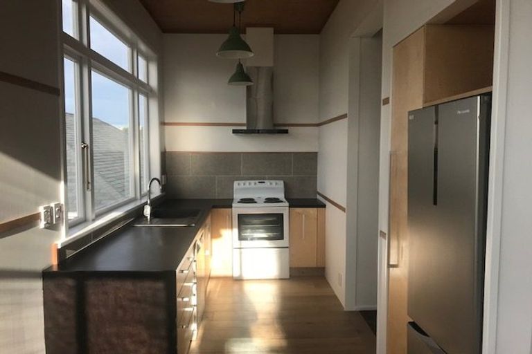 Photo of property in 43 Grant Road, Thorndon, Wellington, 6011