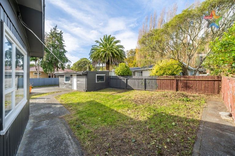 Photo of property in 177 Stokes Valley Road, Stokes Valley, Lower Hutt, 5019