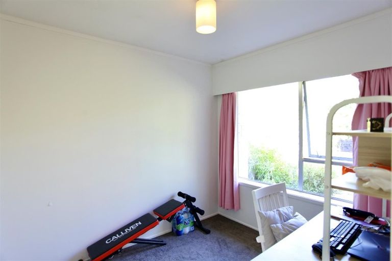 Photo of property in 1/48 Mirrabooka Avenue, Botany Downs, Auckland, 2010