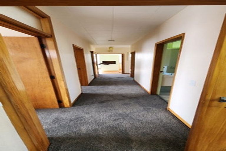 Photo of property in 29 Awanui Street, Merrilands, New Plymouth, 4312