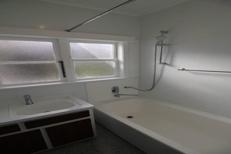 Photo of property in 40 Woodland Road, Johnsonville, Wellington, 6037