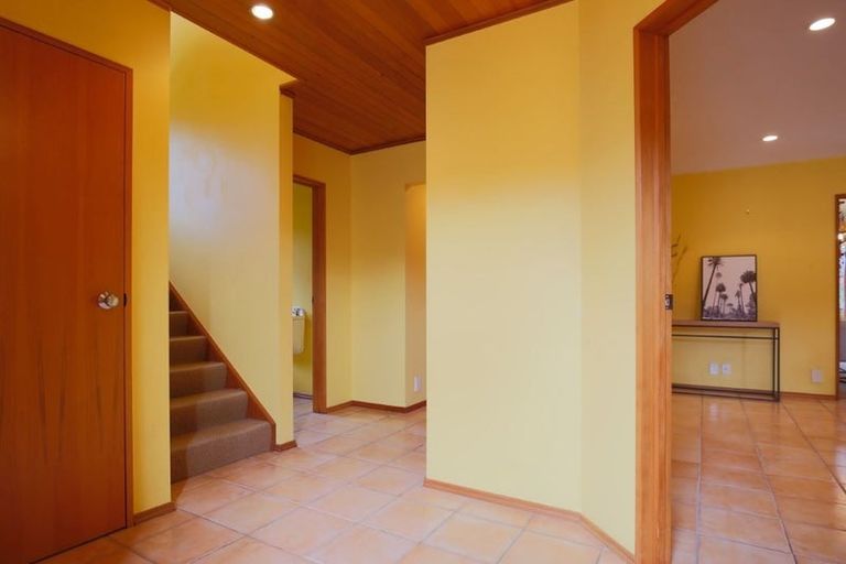 Photo of property in 4 Landsdowne Terrace, Cashmere, Christchurch, 8022