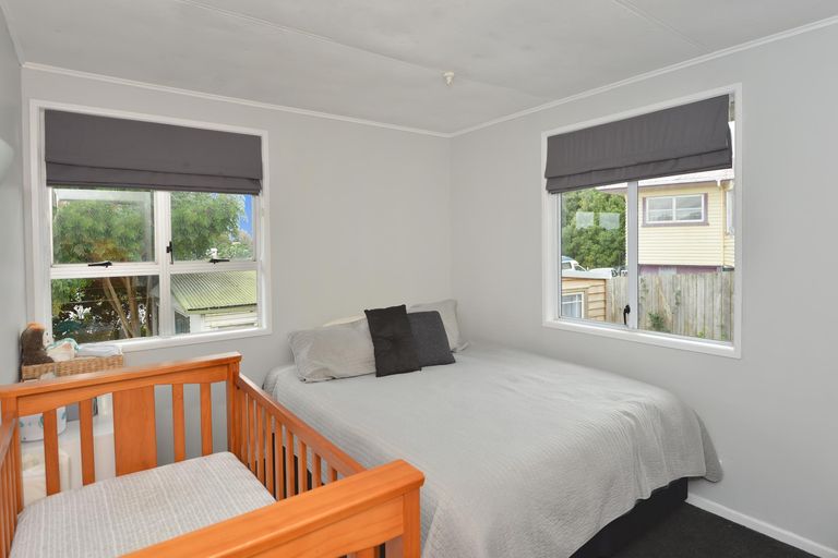 Photo of property in 3 Ogle Crescent, Te Kamo, Whangarei, 0112
