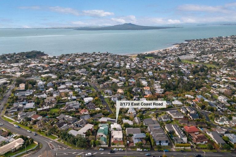 Photo of property in 2/173 East Coast Road, Castor Bay, Auckland, 0620