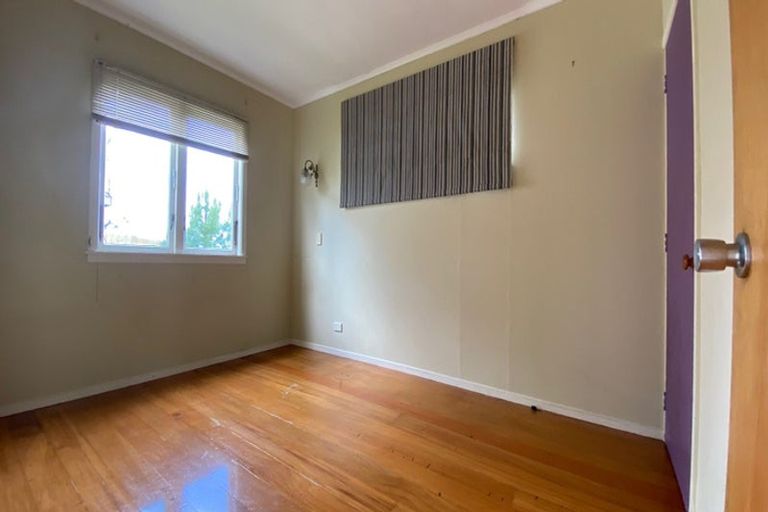 Photo of property in 184 Stapleford Crescent, Browns Bay, Auckland, 0630
