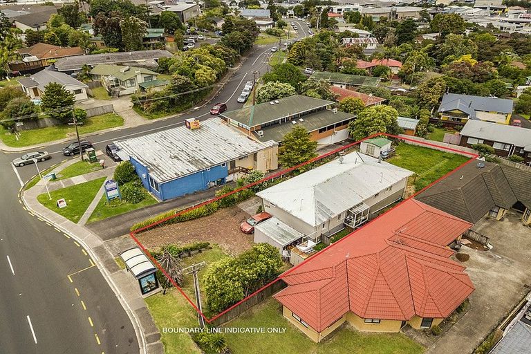 Photo of property in 246 Wairau Road, Glenfield, Auckland, 0627