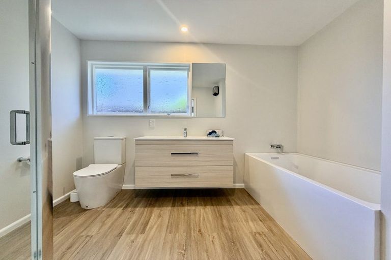 Photo of property in 17 Glenside Avenue, Ilam, Christchurch, 8041