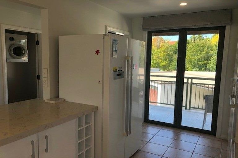 Photo of property in 132 Harbour Village Drive, Gulf Harbour, Whangaparaoa, 0930