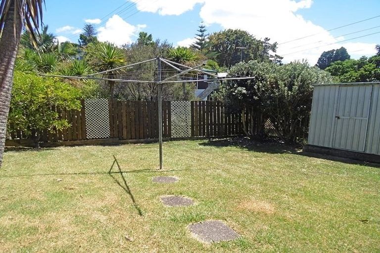 Photo of property in 2/708 Beach Road, Browns Bay, Auckland, 0630