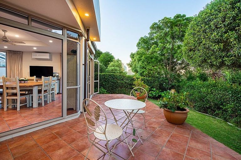 Photo of property in 3/284 Lake Road, Hauraki, Auckland, 0622