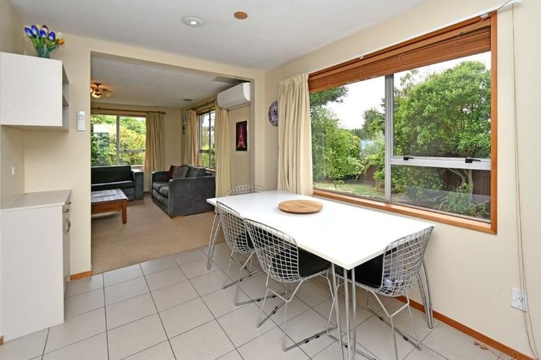 Photo of property in 7 Tracy Place, Redwood, Christchurch, 8051