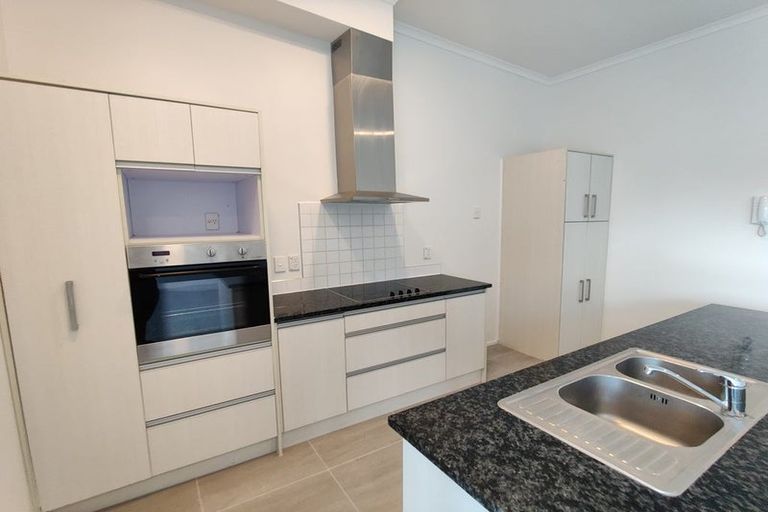 Photo of property in 6/11 Carlos Drive, Flat Bush, Auckland, 2016