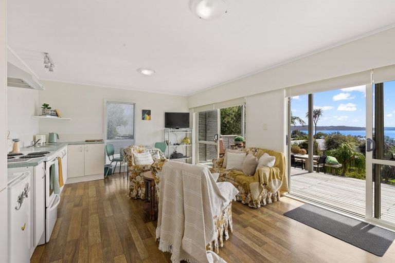 Photo of property in 4 Piccadilly Circus, Snells Beach, 0920