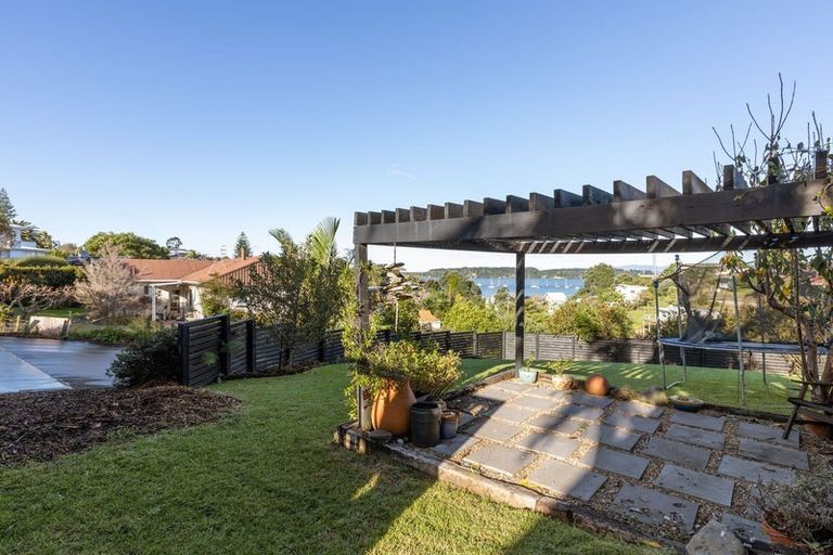 Photo of property in 26 Omokoroa Road, Omokoroa, 3114