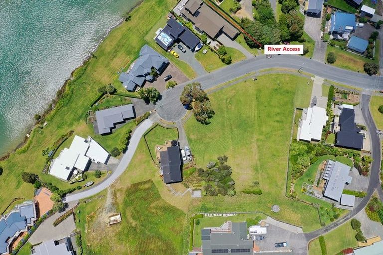 Photo of property in 15 Riverview Place, Waipu, 0582