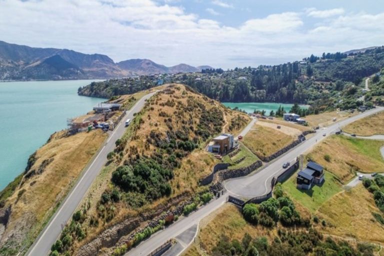 Photo of property in 2 Kaioruru Lane, Charteris Bay, Governors Bay, 8971