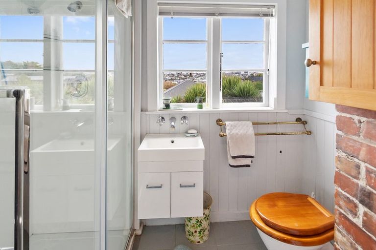 Photo of property in 128 Evans Street, Waimataitai, Timaru, 7910