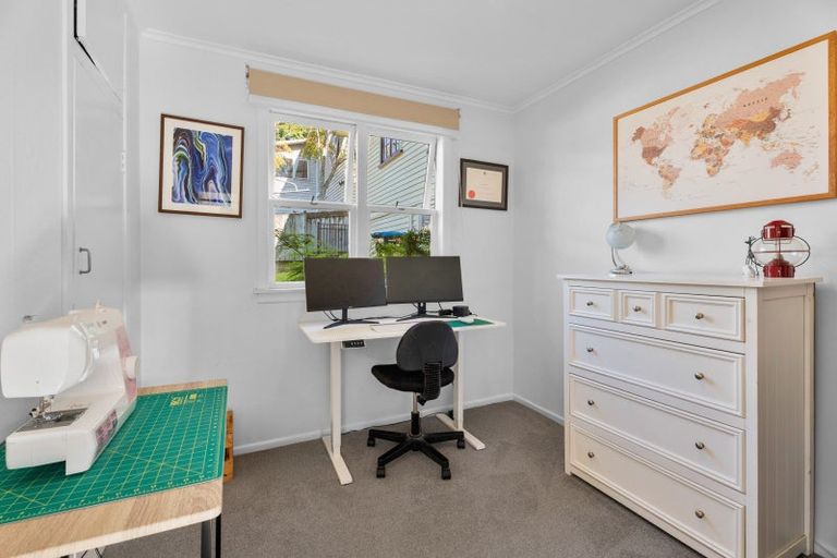 Photo of property in 13 Akarana Avenue, Mount Roskill, Auckland, 1041