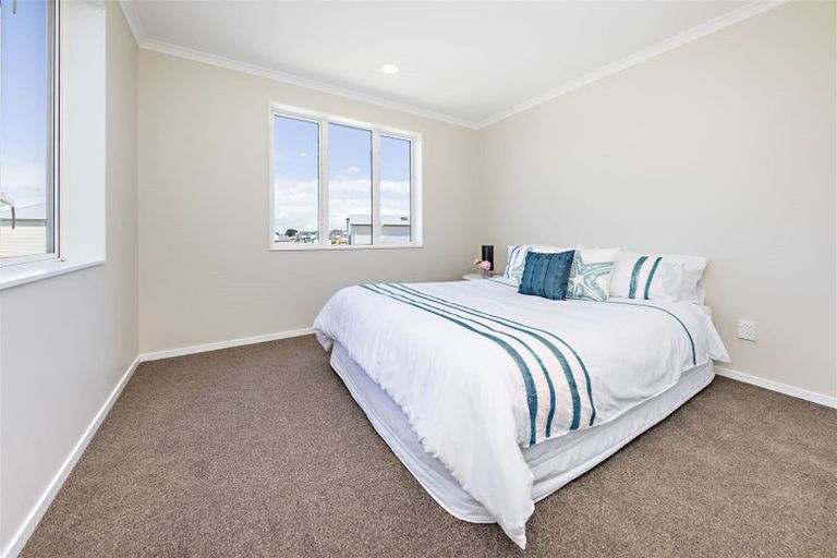 Photo of property in 24 Saddleback Crescent, Papakura, 2110