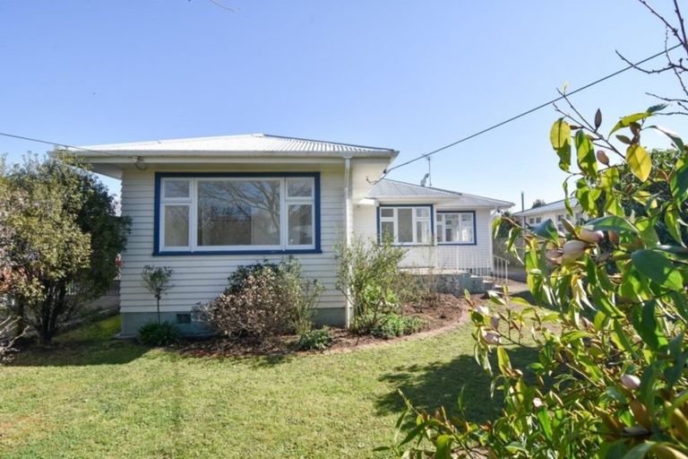 Photo of property in 9 Armstrong Avenue, Carterton, 5713