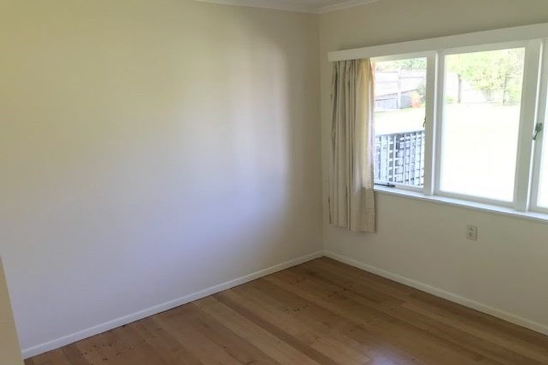 Photo of property in 2/4a Corrella Road, Belmont, Auckland, 0622