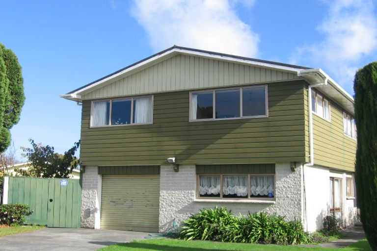 Photo of property in 18 De Menech Grove, Avalon, Lower Hutt, 5011