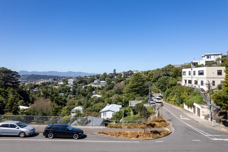 Photo of property in 51 Northland Road, Northland, Wellington, 6012