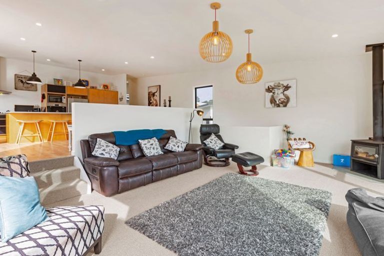 Photo of property in 36 Robertson Street, Raglan, 3225