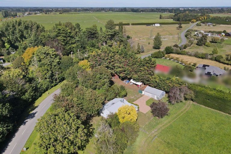 Photo of property in 10 Coldstream Road, Rangiora, 7473