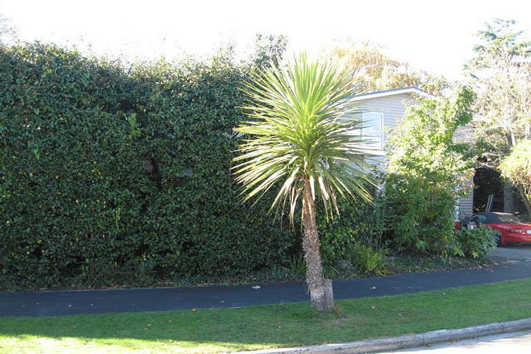 Photo of property in 5 Rochford Place, Bryndwr, Christchurch, 8052